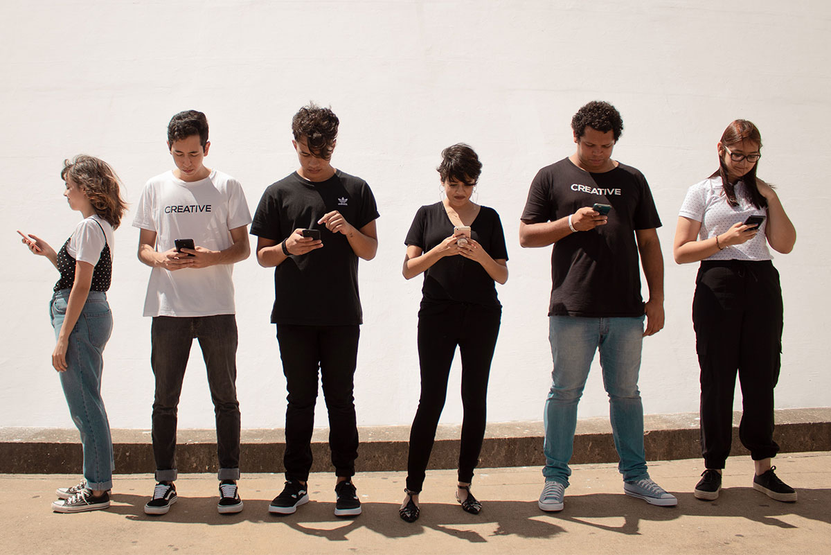 Stop Scrolling: How to Maintain a Healthy Relationship with Your Phone